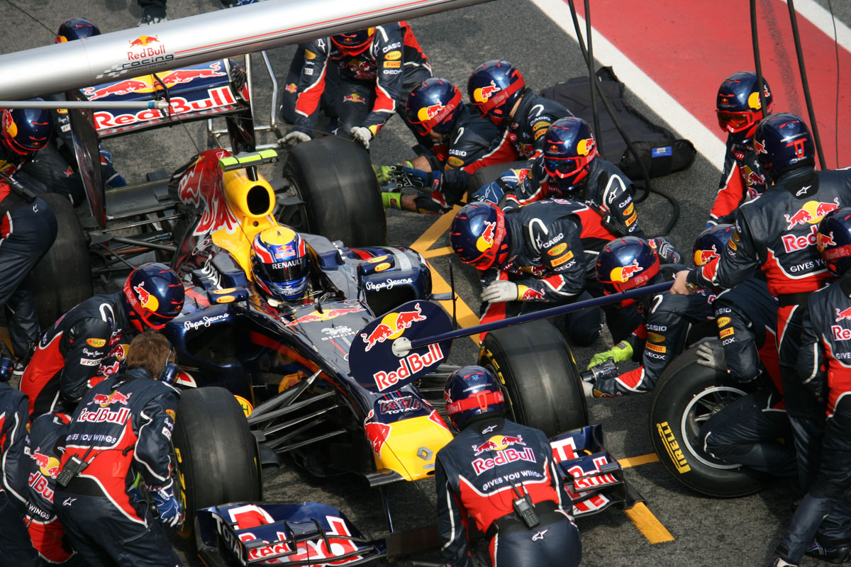 The Redbull F1 Racing pit crew